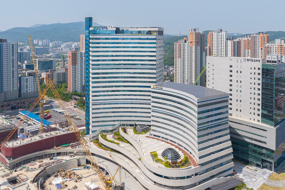 ▲ Vista do Edifício do Governo Provincial de Gyeonggi.  / foto cedida = Gyeonggi-do